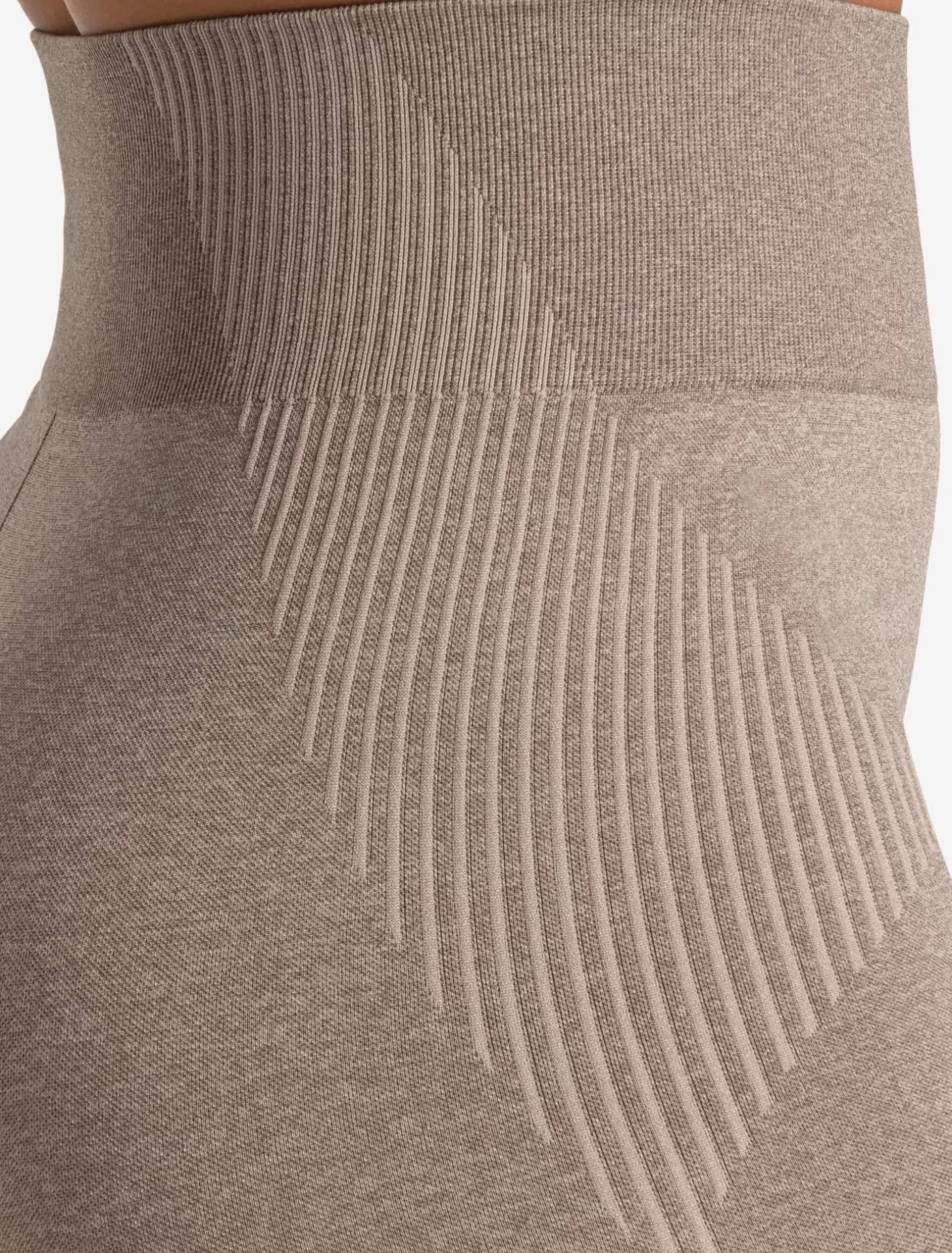 ADAPT 2.0 Seamless Shorts Fawn