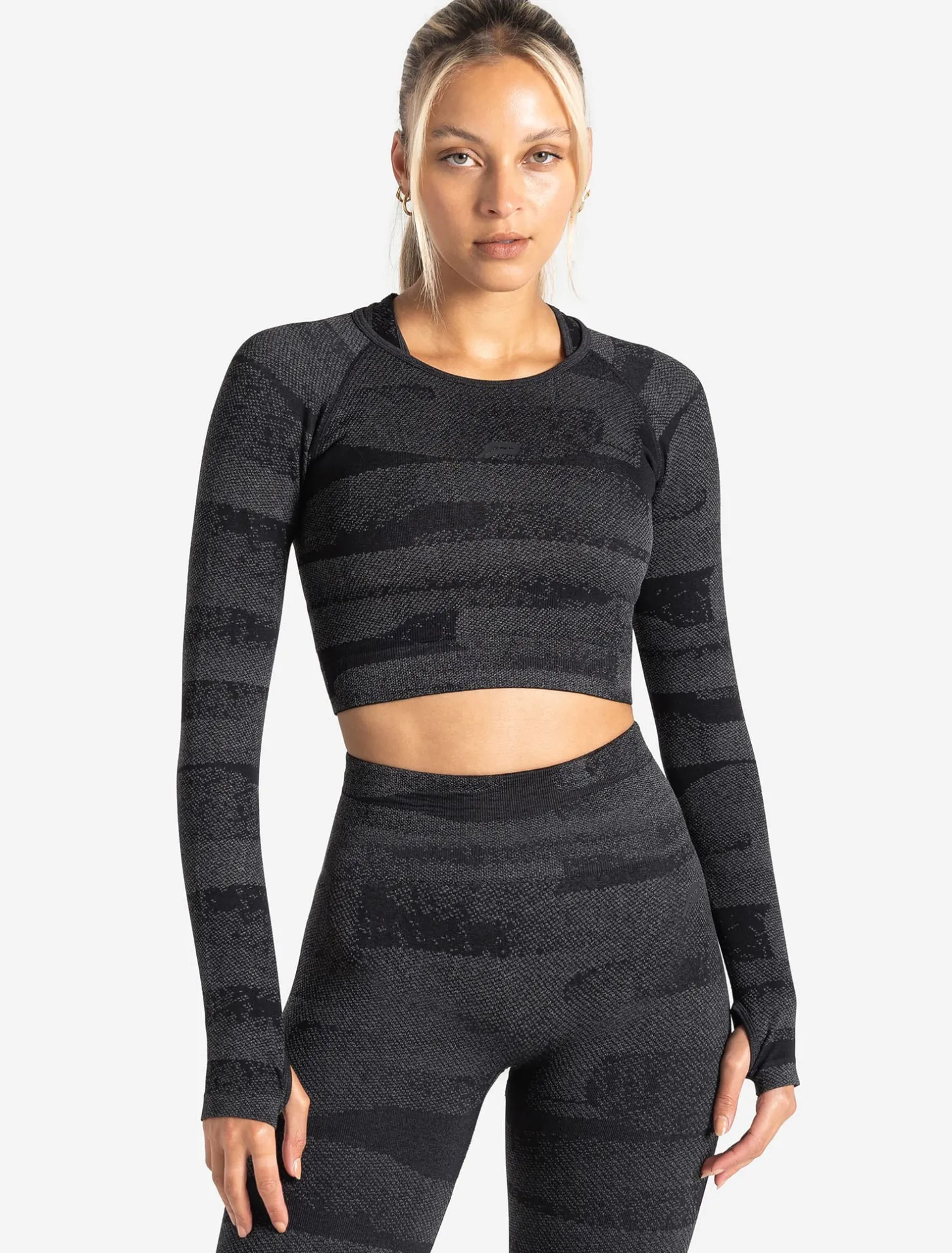 Boost Seamless Long Sleeve Crop Top Black