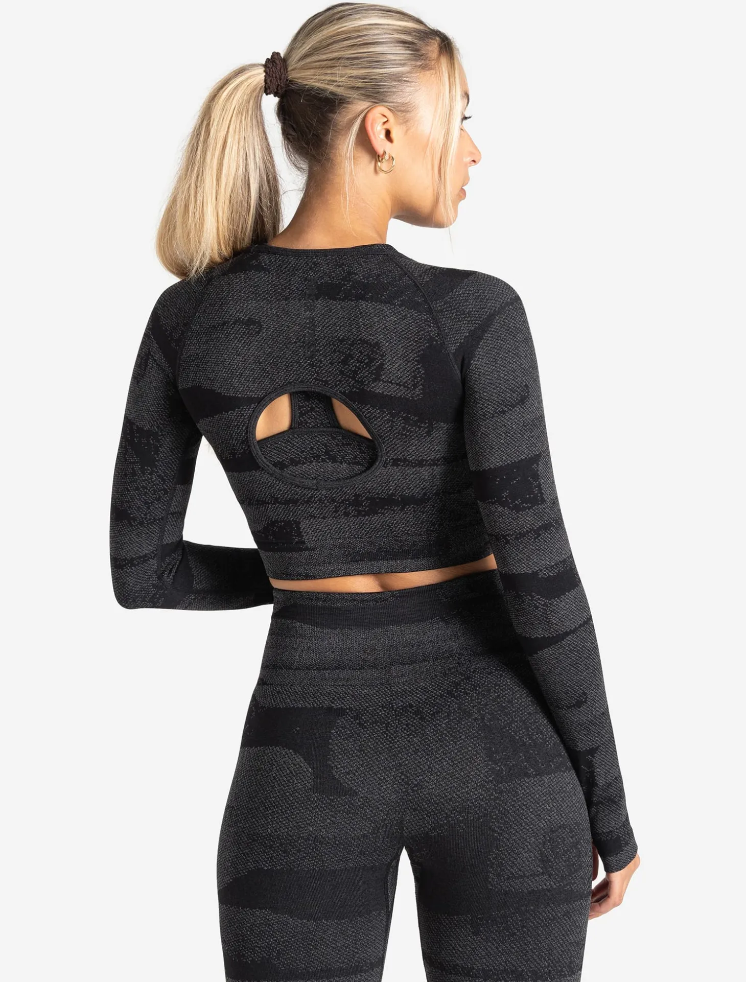 Boost Seamless Long Sleeve Crop Top Black