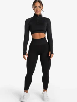 Core Seamless Crop 1/2 Zip Blackout