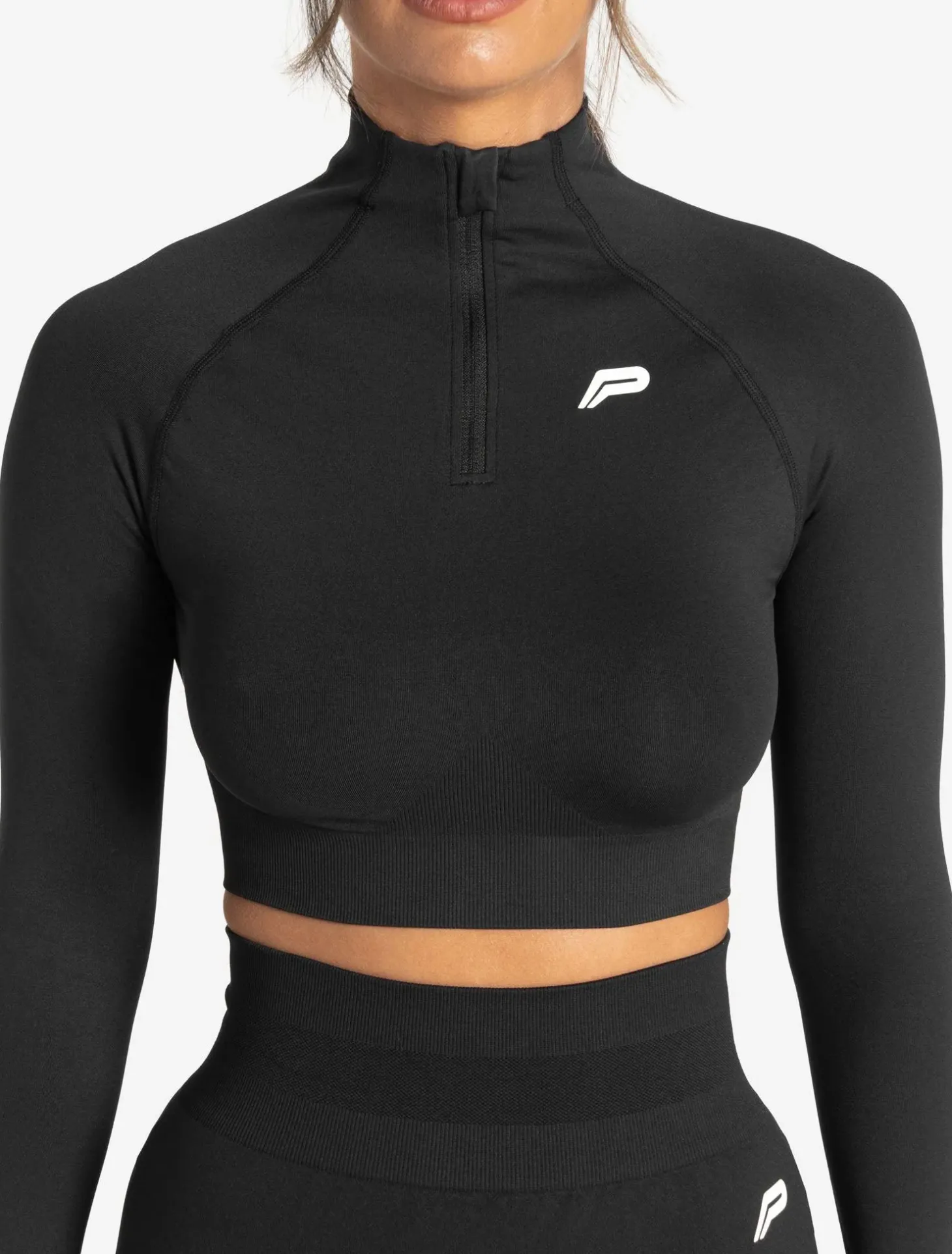 Scrunch Seamless Crop 1/2 Zip Black