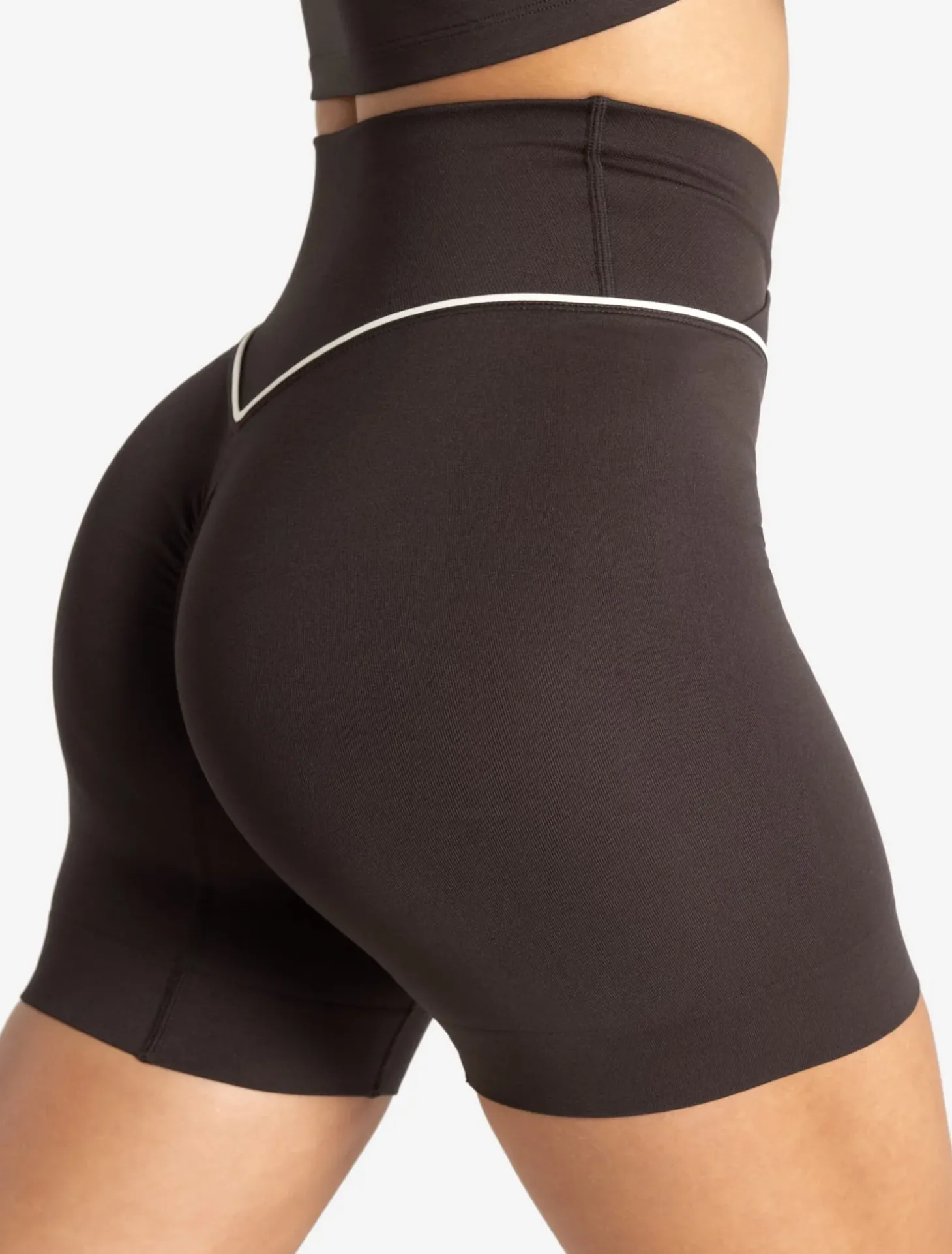 Sculpt Seamless Scrunch Shorts Espresso/Marshmallow